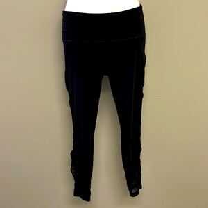 Athleta Women’s Black Cropped Leggings with Cutout and Mesh Accents- Small